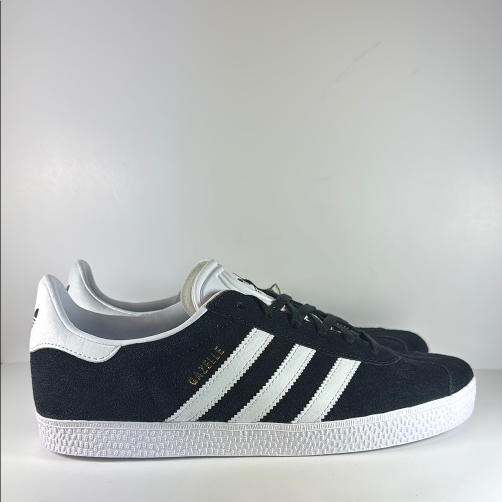 Adidas Gazelle Women’s Size 8 Black and White Sneakers